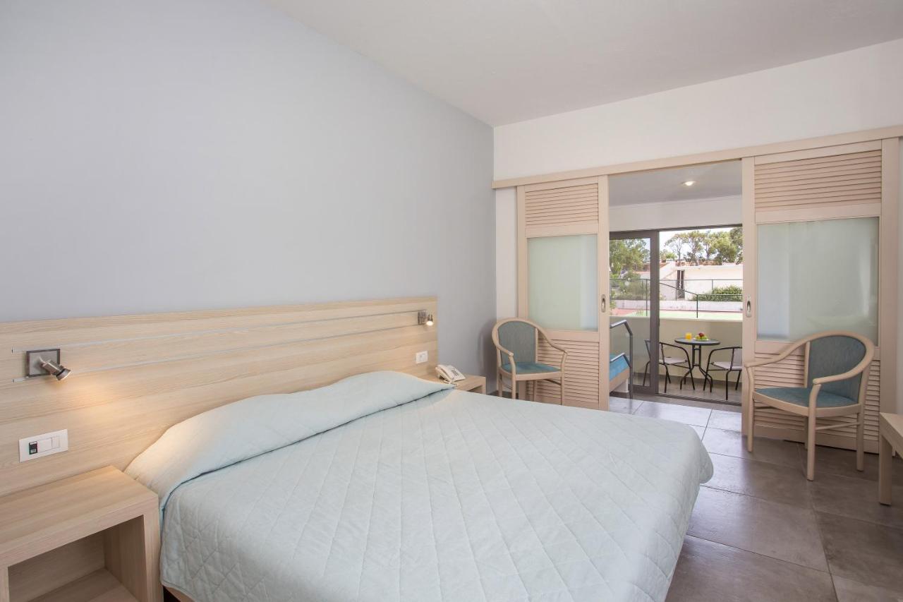 Hotel Niriides Beach Kolymbia Bagian luar foto