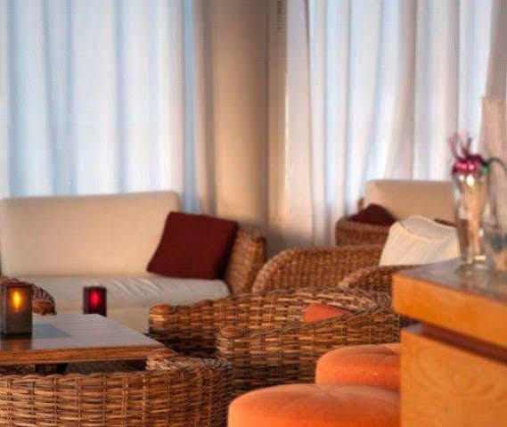 Hotel Niriides Beach Kolymbia Bagian luar foto